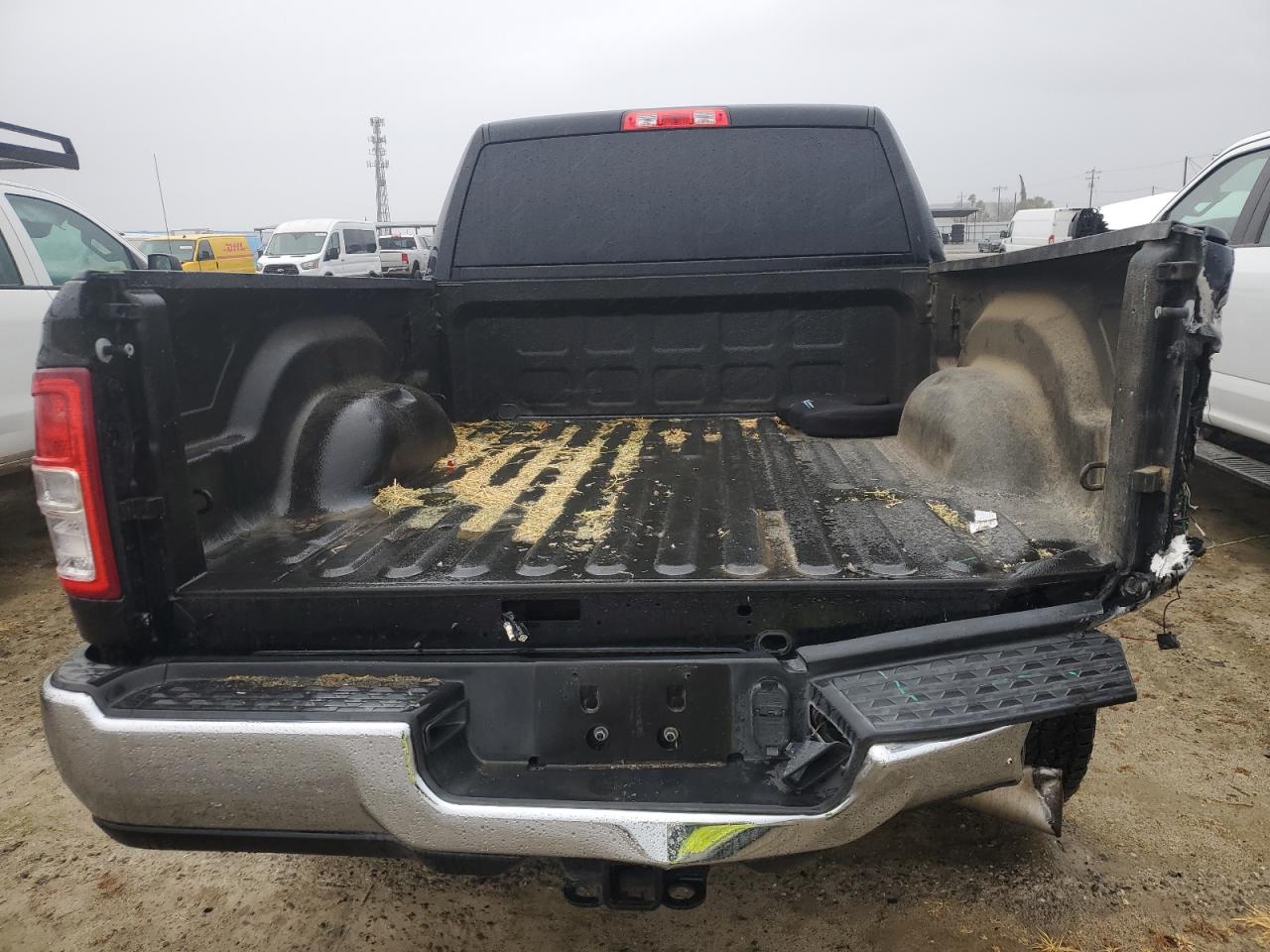 2019 RAM 2500 VIN 3C6UR4DL5KG652153 Copart auction photo, rear end damage thumbnail 6
