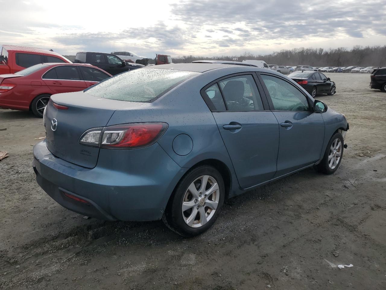 2011 Mazda 3 VIN JM1BL1VF0B1458671 Copart auction photo, front end damage thumbnail 3