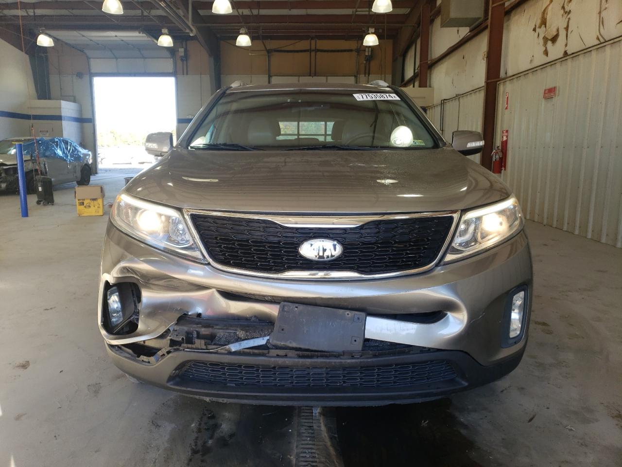 2015 KIA Sorento VIN 5XYKTCA68FG645776 Copart auction photo, front end damage thumbnail 5
