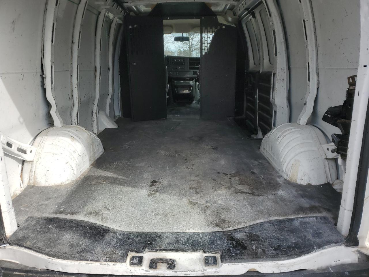 2011 Chevrolet Express VIN 1GCWGFFA7B1144151 Copart auction photo, all over / side damage thumbnail 10
