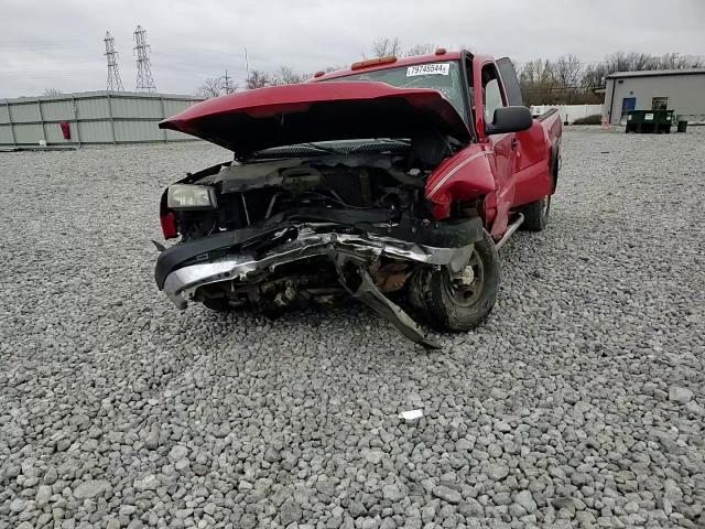 2005 Chevrolet Silverado VIN 1GCHK29UX5E241170 Copart auction photo, front end / side damage thumbnail 11