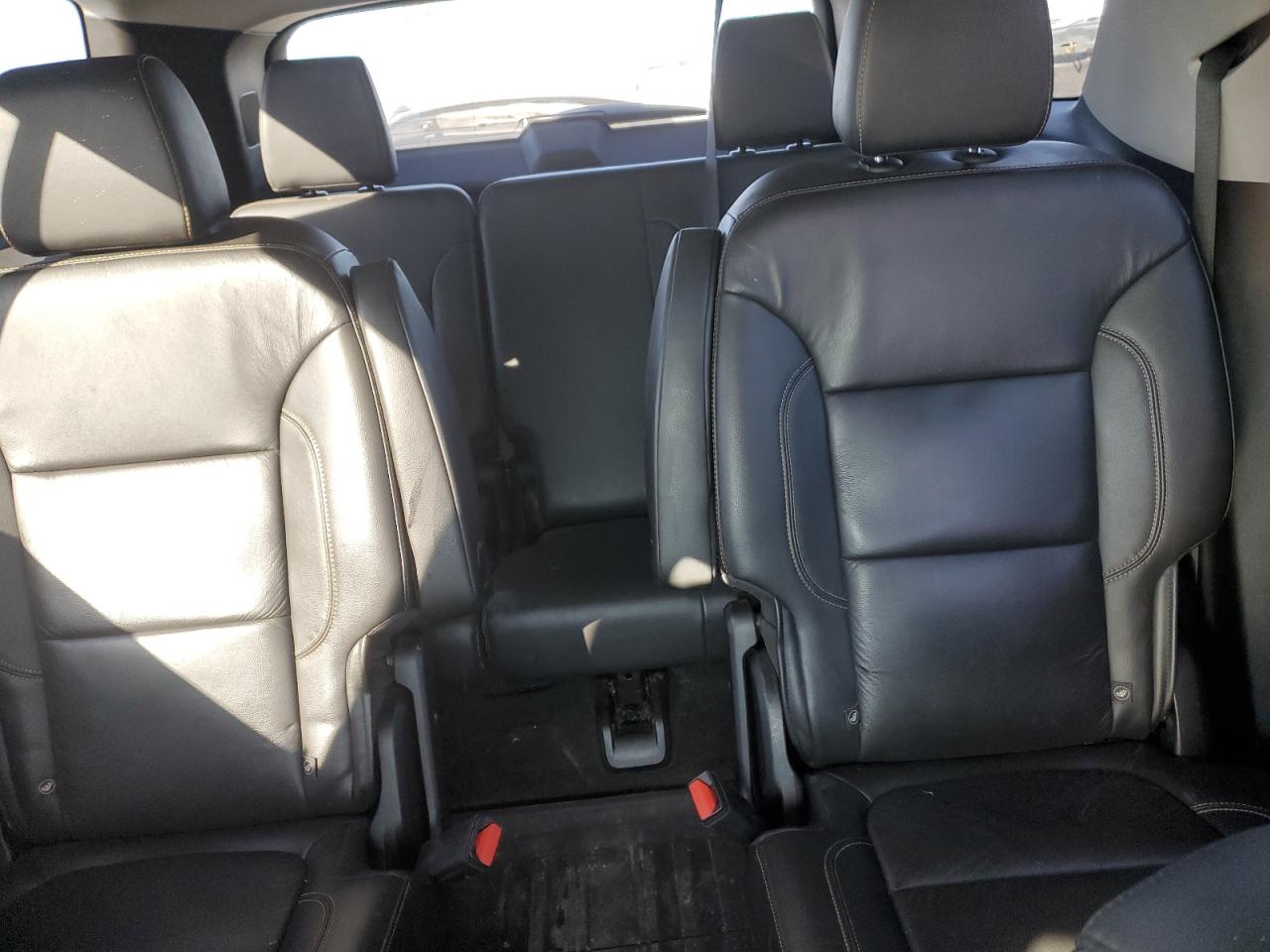 2020 Chevrolet Traverse VIN 1GNEVHKW5LJ176250 Copart auction photo, all over / side damage thumbnail 10