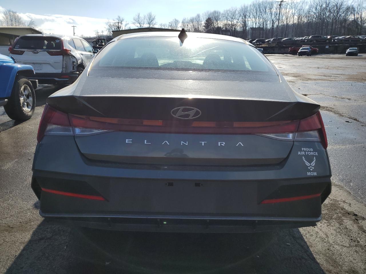 2024 Hyundai Elantra VIN KMHLM4DG9RU760624 Copart auction photo, front end / minor dent/scratches damage thumbnail 6