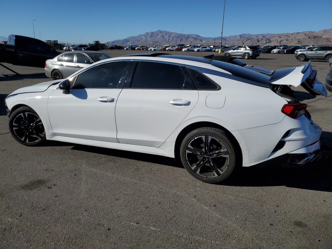 2022 KIA K5 VIN 5XXG64J21NG092567 Copart auction photo, all over damage thumbnail 2