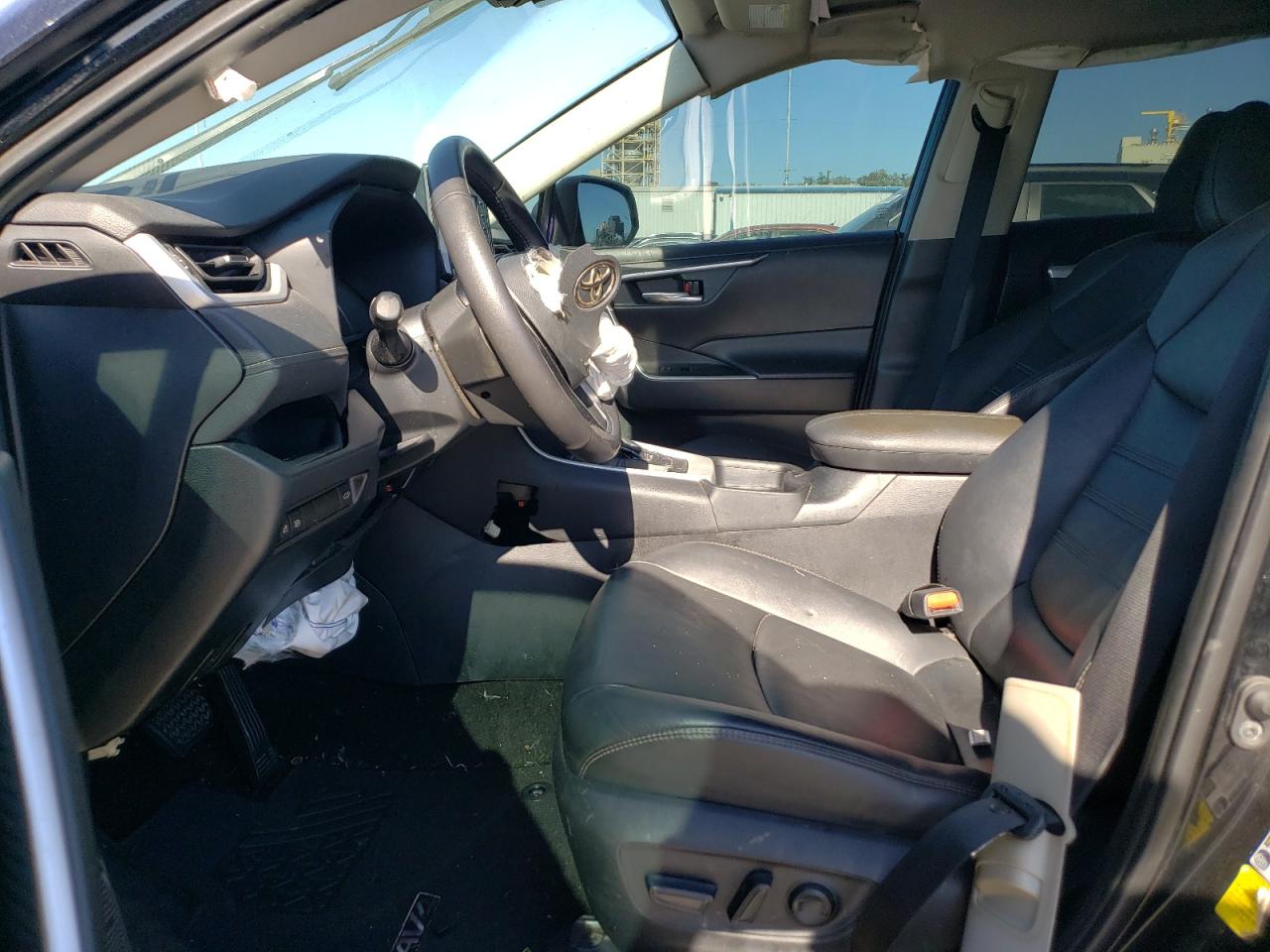 2021 Toyota RAV 4 VIN 2T3C1RFV4MC164016 Copart auction photo, front end damage thumbnail 7