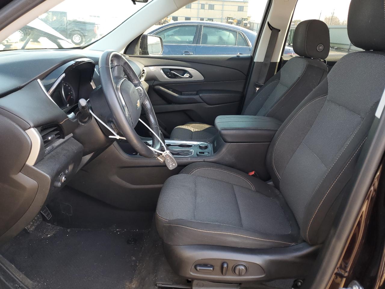 2020 Chevrolet Traverse VIN 1GNERGKW2LJ253946 Copart auction photo, front end / hail damage thumbnail 7
