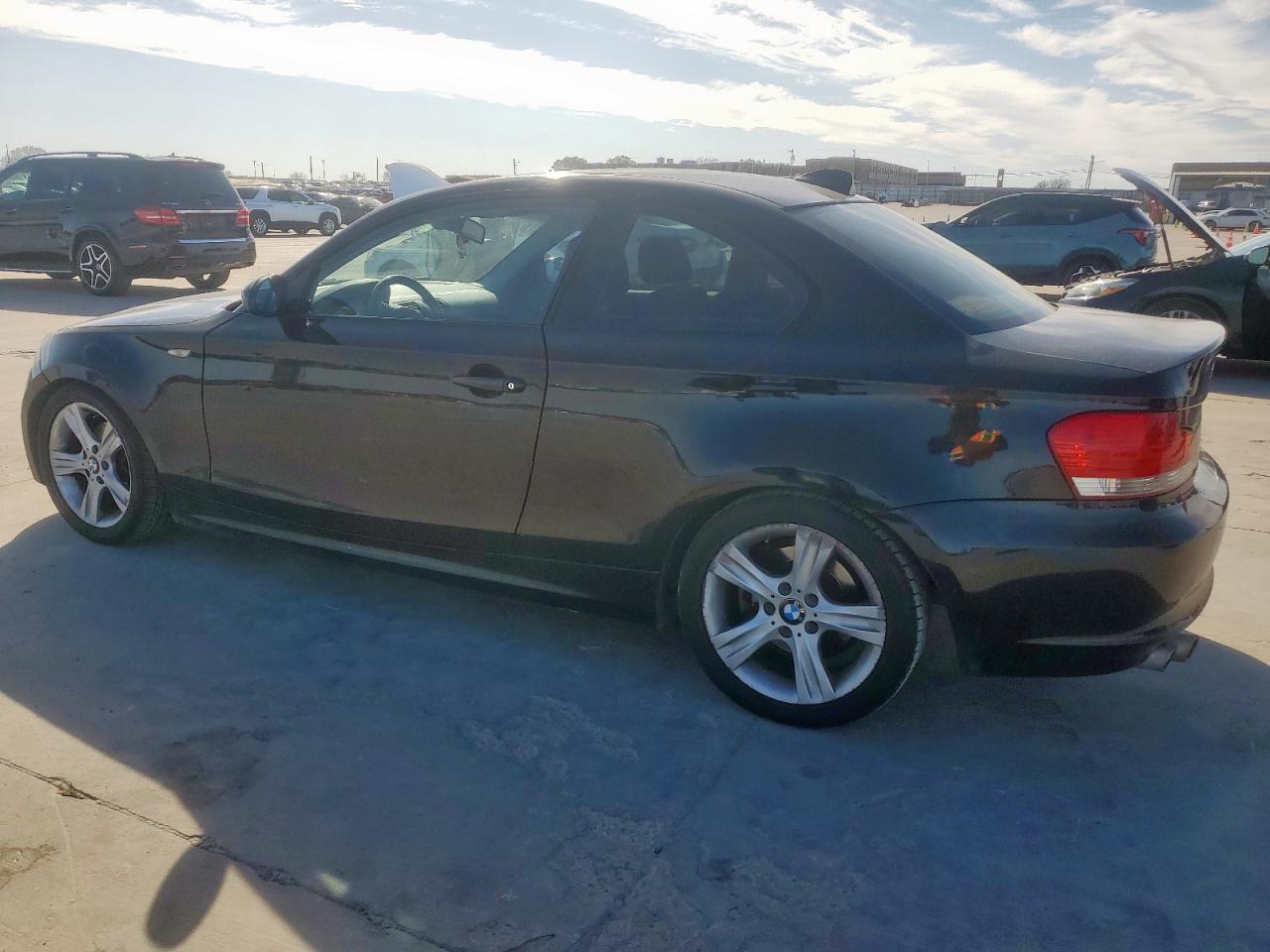 2008 BMW 1er VIN WBAUP73508VF06679 Copart auction photo, minor dent/scratches damage thumbnail 2