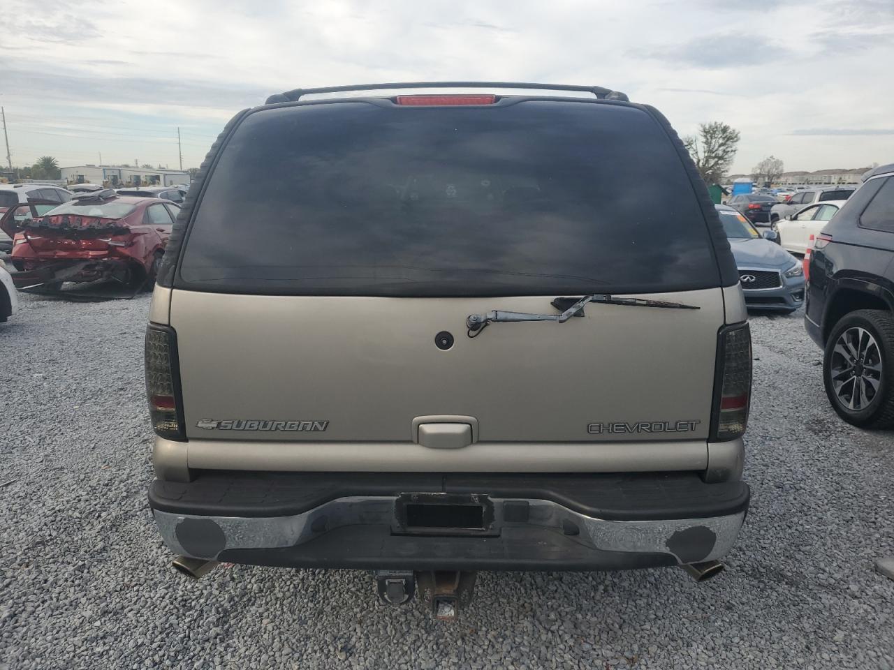 2003 Chevrolet Suburban VIN 3GNEC16Z83G104249 Copart auction photo, rear end damage thumbnail 6