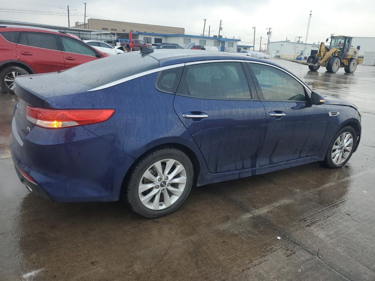 2016 KIA Optima VIN 5XXGU4L38GG117673 Copart auction photo, front end damage thumbnail 3