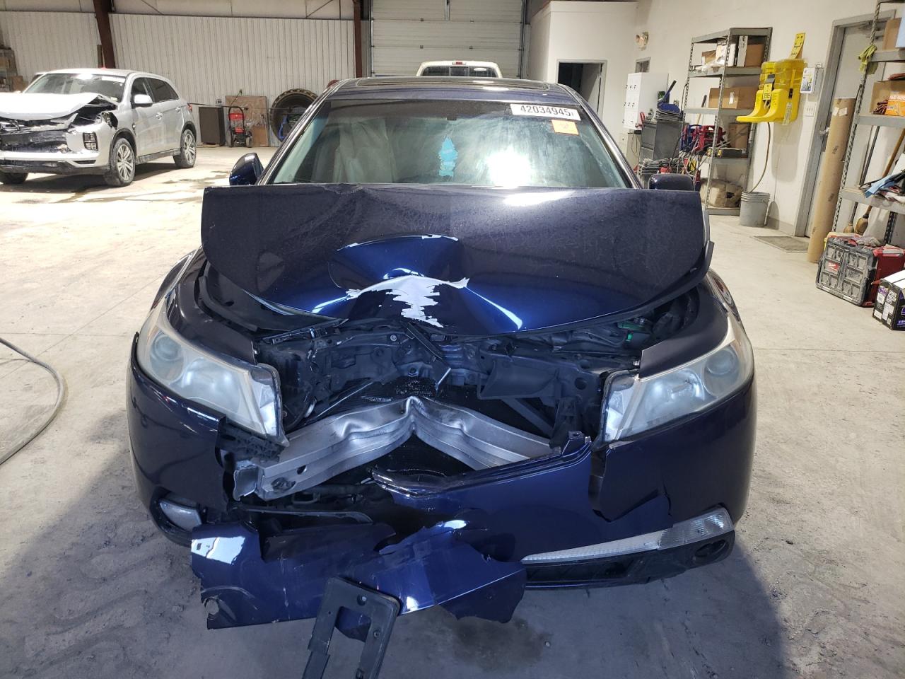 2009 Acura TL VIN 19UUA86589A009599 Copart auction photo, front end / side damage thumbnail 5
