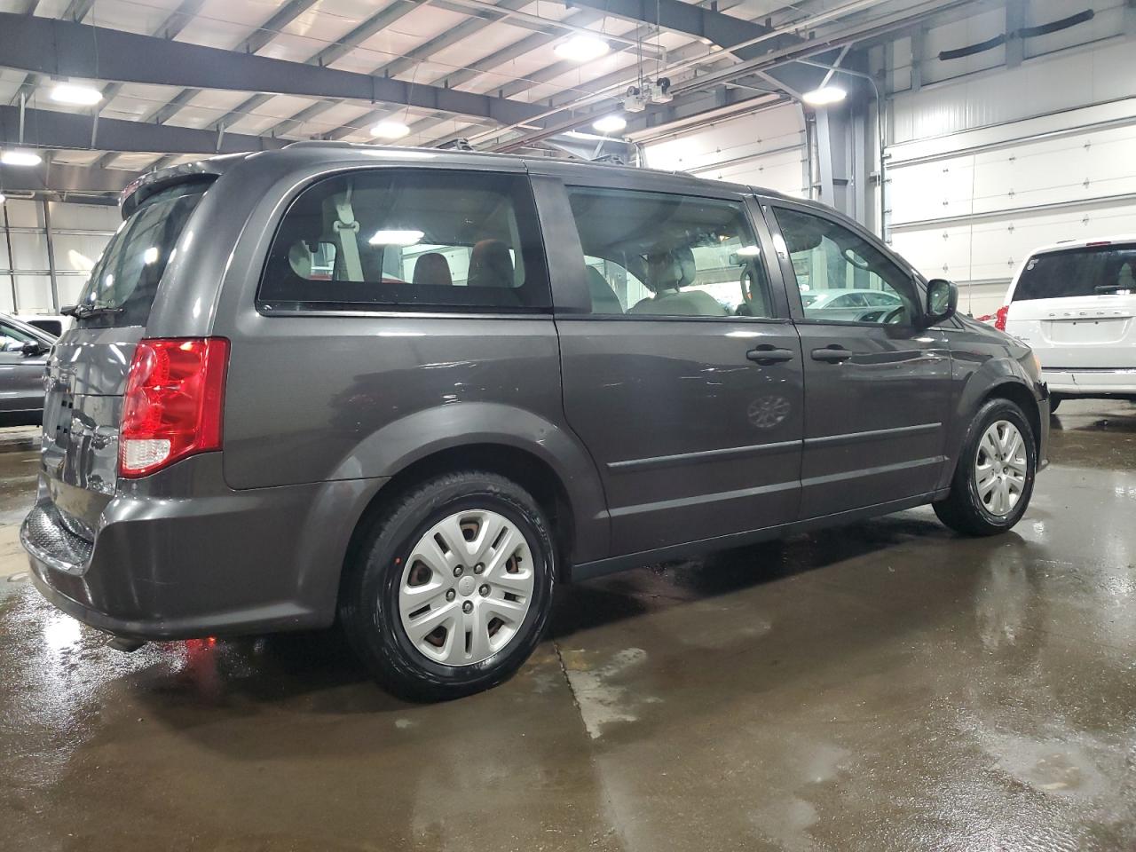 2016 Dodge Caravan VIN 2C4RDGBG2GR236793 Copart auction photo, front end damage thumbnail 3