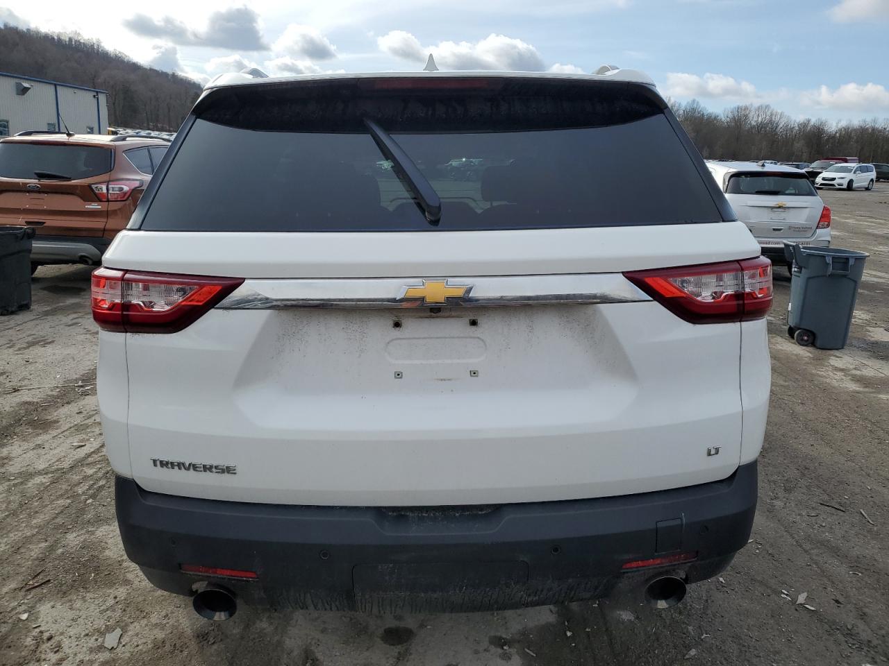 2018 Chevrolet Traverse VIN 1GNERGKW9JJ129542 Copart auction photo, front end / side damage thumbnail 6