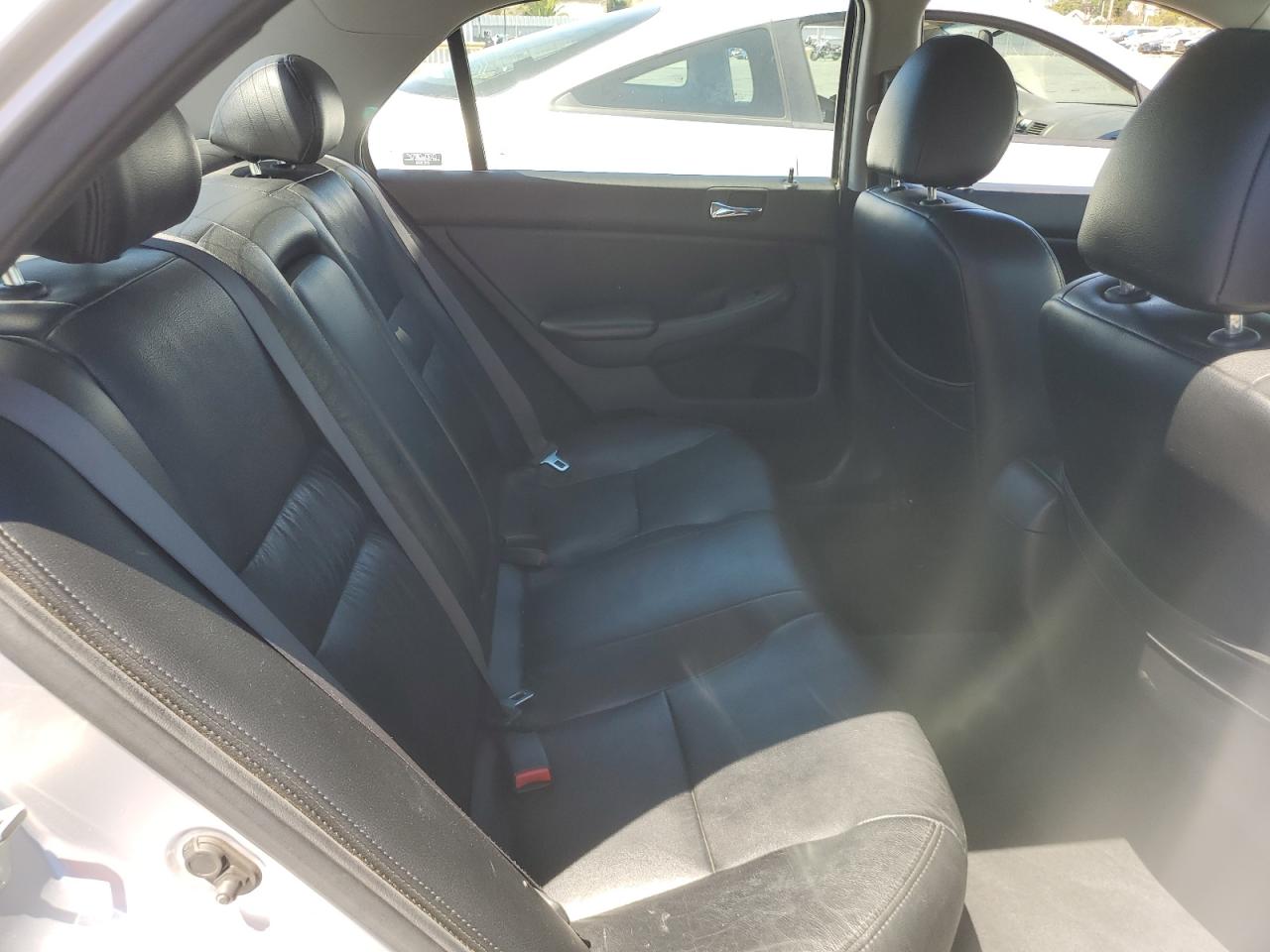 2004 Honda Accord VIN 1HGCM66354A013785 Copart auction photo, minor dent/scratches damage thumbnail 10