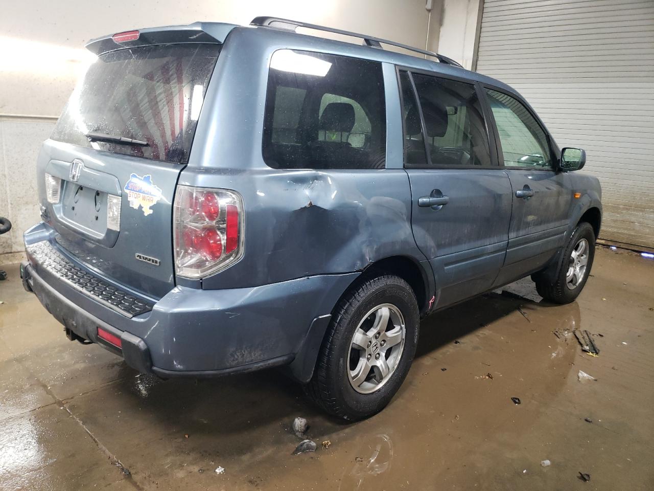 2007 Honda Pilot VIN 5FNYF185X7B024728 Copart auction photo, rear end damage thumbnail 3