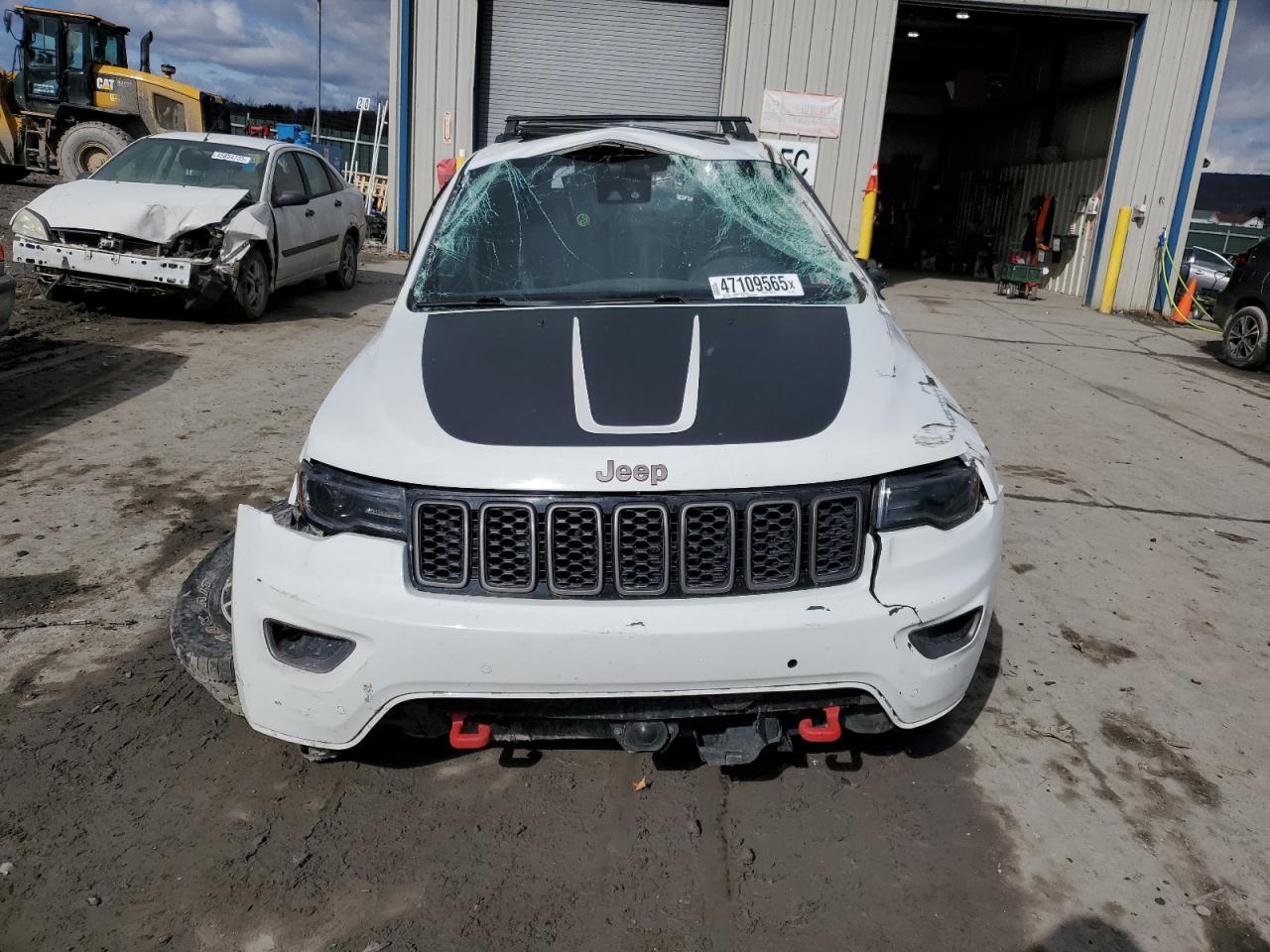 2017 Jeep Grand Cherokee VIN 1C4RJFLG1HC678315 Copart auction photo, all over damage thumbnail 5
