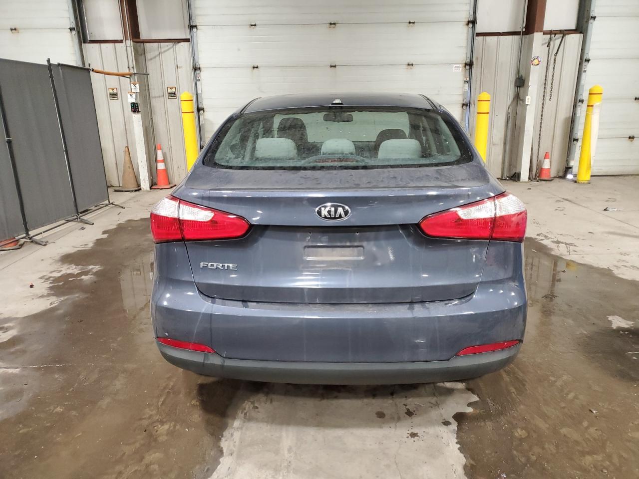 2015 KIA Forte VIN KNAFX4A6XF5353158 Copart auction photo, front end damage thumbnail 6