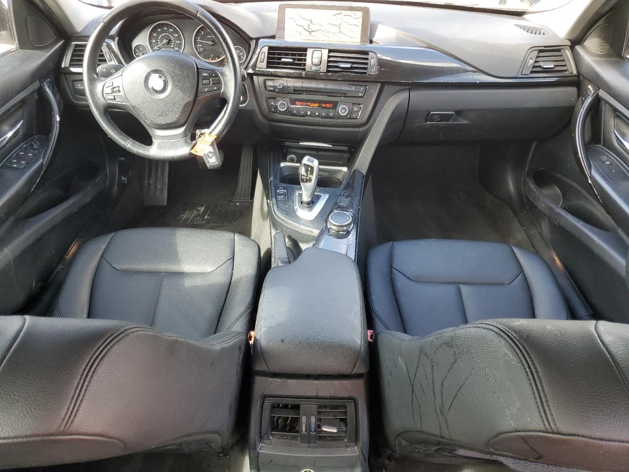 2015 BMW 3er VIN WBA3B1C57FK136723 Copart auction photo, rear end / minor dent/scratches damage thumbnail 8