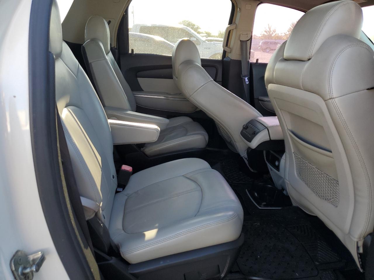 2007 GMC Acadia VIN 1GKER33747J119734 Copart auction photo, side / minor dent/scratches damage thumbnail 11