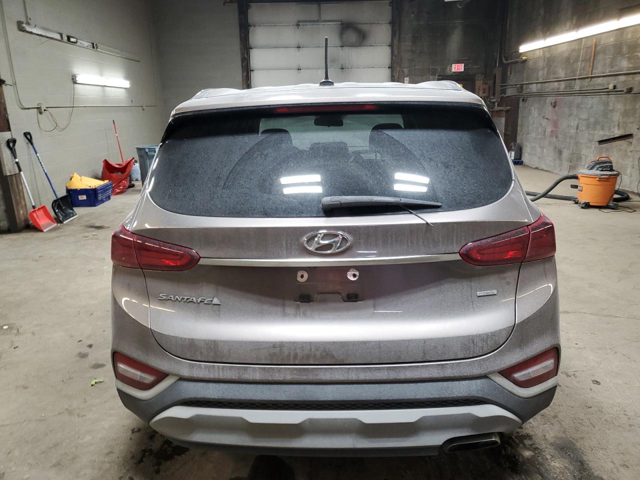 2019 Hyundai Santa Fe VIN 5NMS2CAD9KH111218 Copart auction photo, front end damage thumbnail 6
