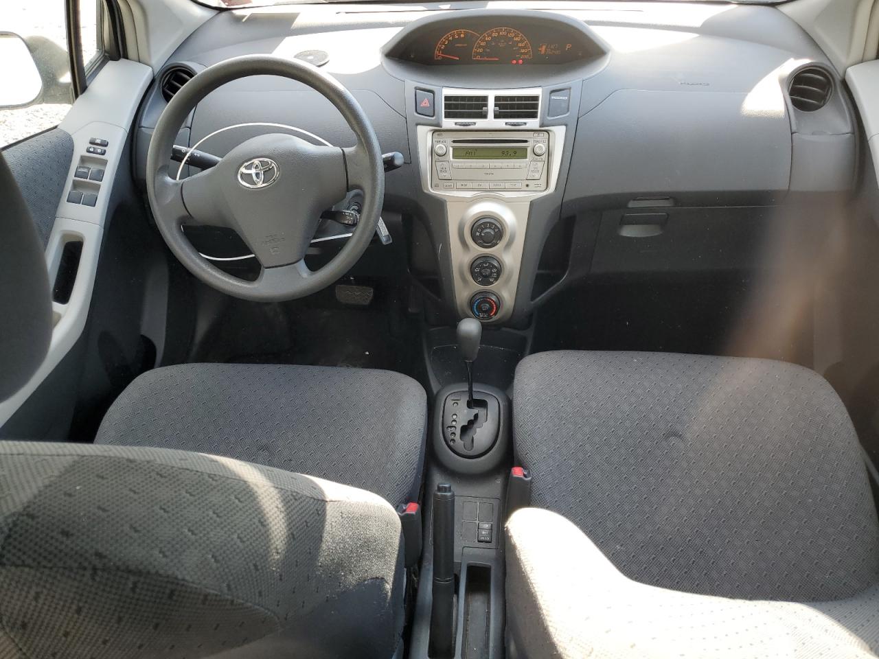2009 Toyota Yaris VIN JTDKT923495273065 Copart auction photo, normal wear damage thumbnail 8