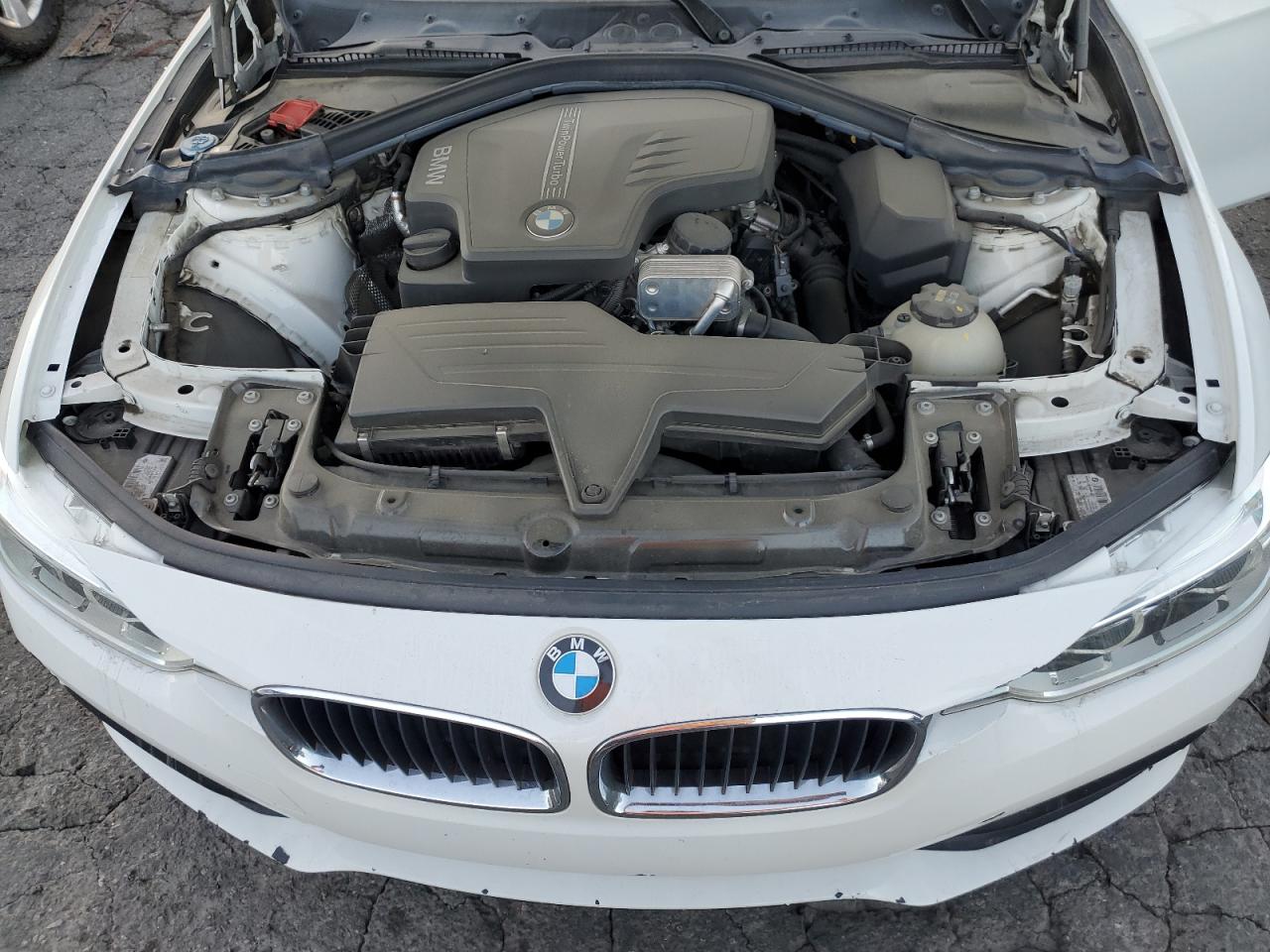 2018 BMW 3er VIN WBA8A9C54JAH12230 Copart auction photo, rear end damage thumbnail 11