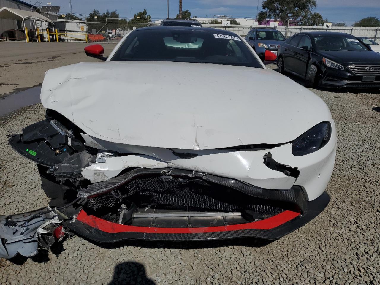 2019 Aston Martin Vantage VIN SCFSMGAW9KGN02588 Copart auction photo, front end damage thumbnail 5