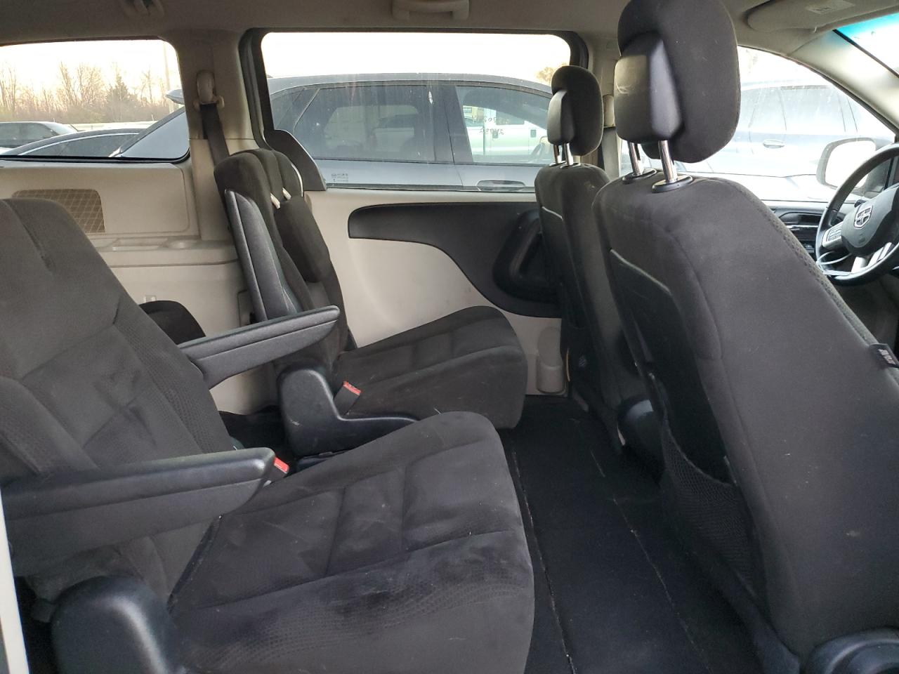 2016 Dodge Caravan VIN 2C4RDGCG0GR317760 Copart auction photo, front end / side damage thumbnail 11