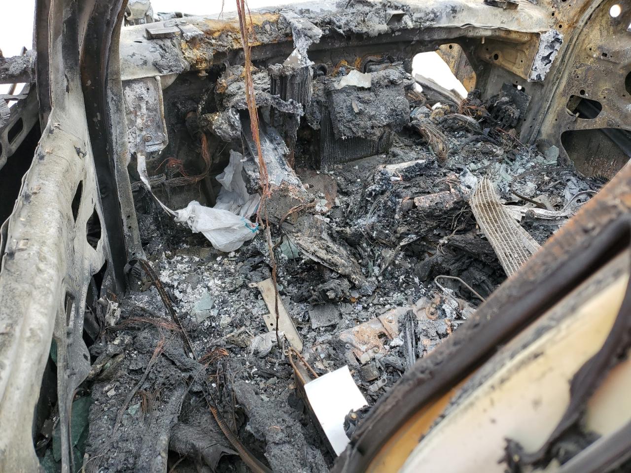 2018 BMW X5 VIN 5UXKR2C53J0Z14356 Copart auction photo, burn damage thumbnail 8