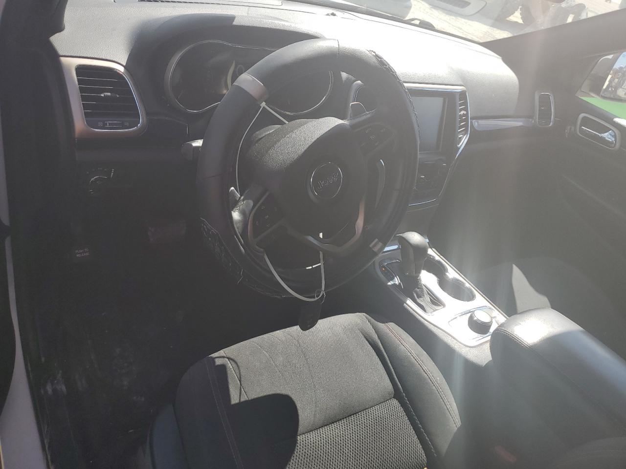 2016 Jeep Grand Cherokee VIN 1C4RJFAG1GC377867 Copart auction photo, water/flood damage thumbnail 8