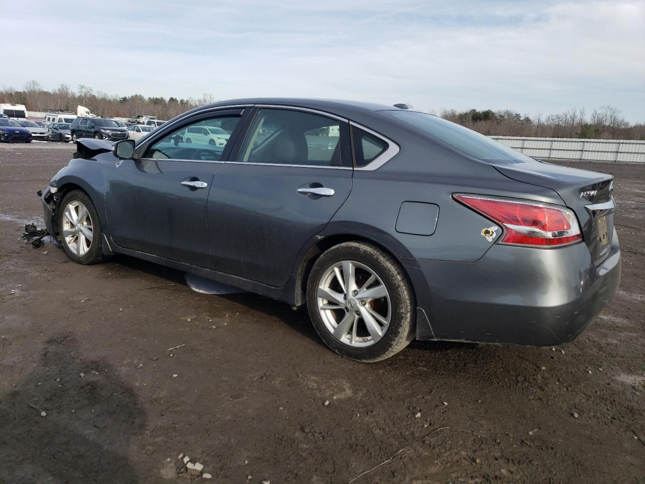 2015 Nissan Altima VIN 1N4AL3AP8FN867222 Copart auction photo, front end / minor dent/scratches damage thumbnail 2