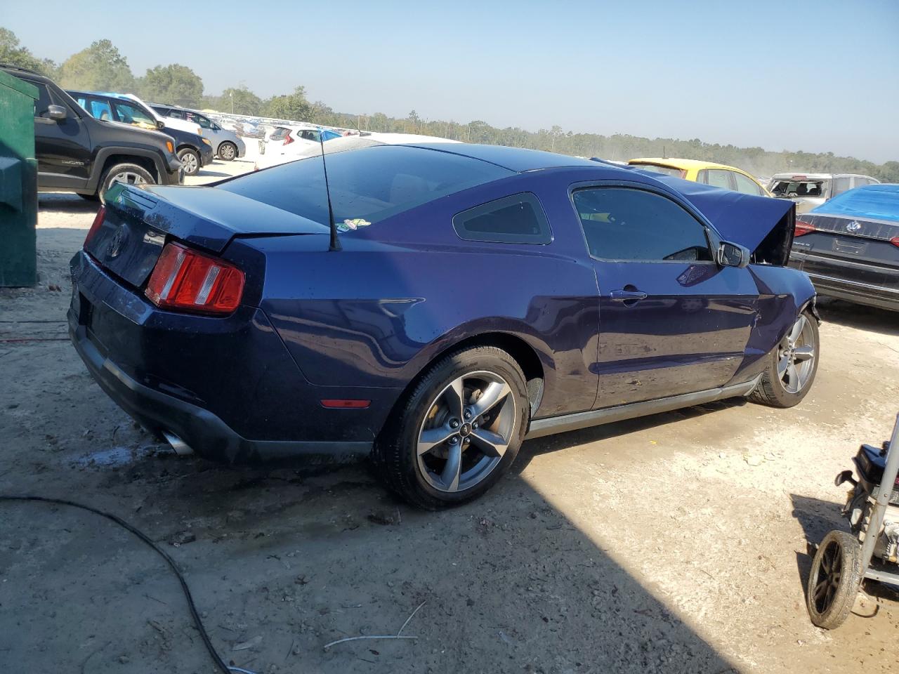 2011 Ford Mustang VIN 1ZVBP8AM7B5105352 Copart auction photo, front end damage thumbnail 3