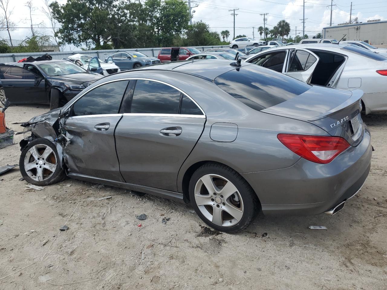 2016 Mercedes-Benz CLA-klasse VIN WDDSJ4GB4GN298589 Copart auction photo, front end / side damage thumbnail 2