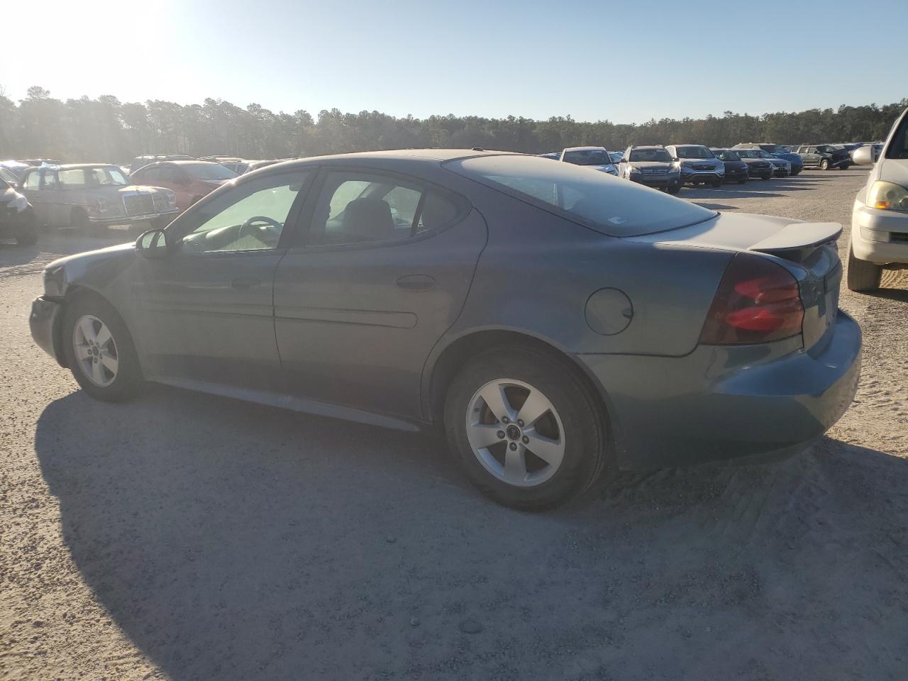 2006 Pontiac Grand Prix VIN 2G2WP552161201582 Copart auction photo, front end damage thumbnail 2