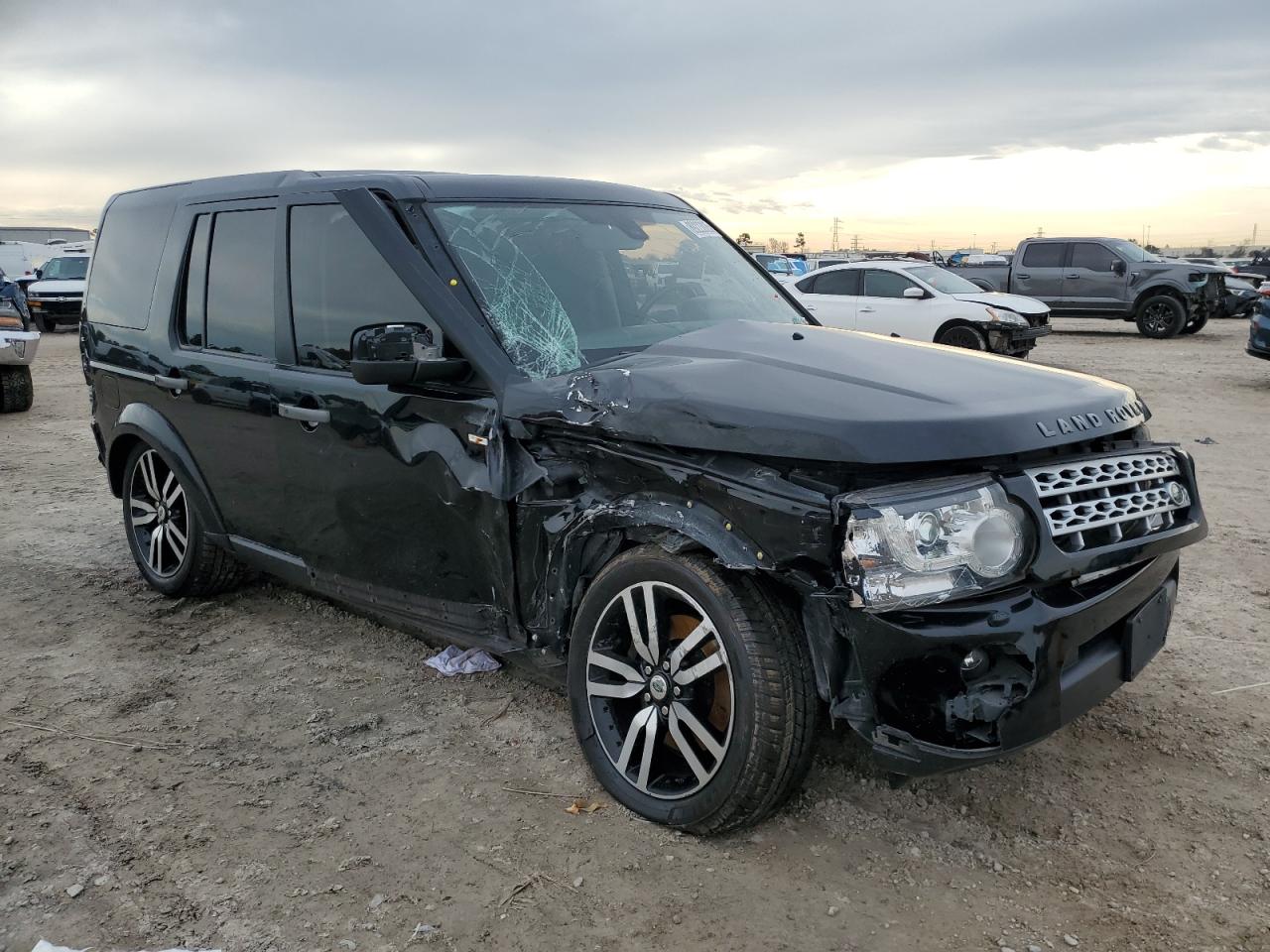 2013 Land Rover LR4 VIN SALAK2D44DA681053 Copart auction photo, front end / side damage thumbnail 4