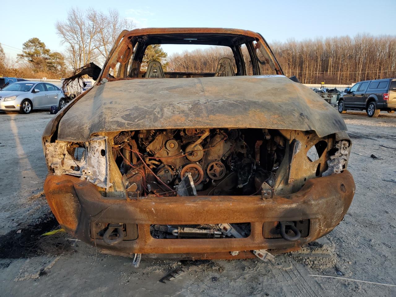 2004 Ford F350 VIN 1FTSW31L54ED09747 Copart auction photo, burn damage thumbnail 5