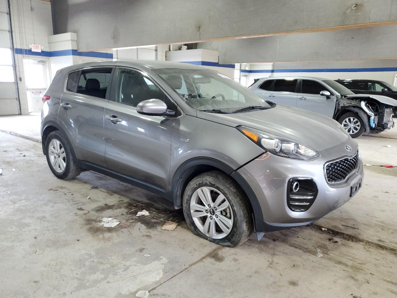 2019 KIA Sportage VIN KNDPMCAC7K7555230 Copart auction photo, front end / vandalism damage thumbnail 4