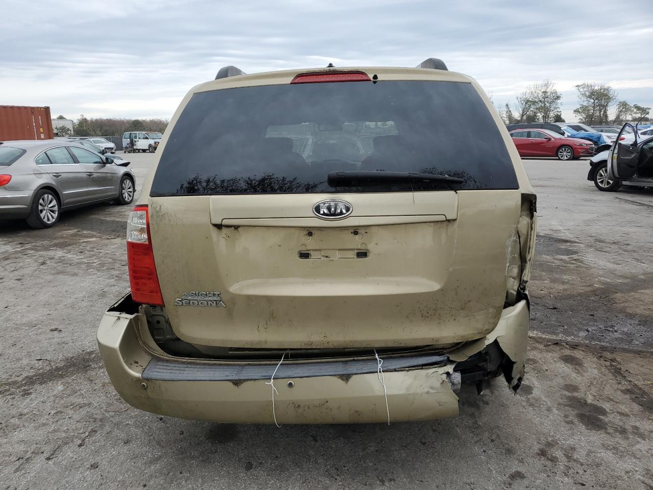 2010 KIA Sedona VIN KNDMG4C32A6358208 Copart auction photo, rear end damage thumbnail 6