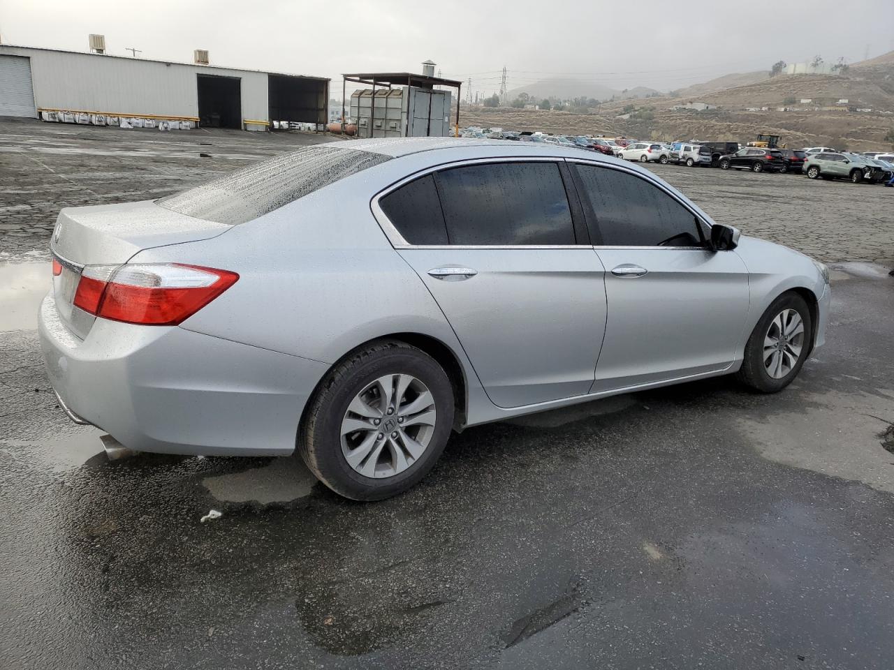 2015 Honda Accord VIN 1HGCR2F30FA056699 Copart auction photo, front end / undercarriage damage thumbnail 3
