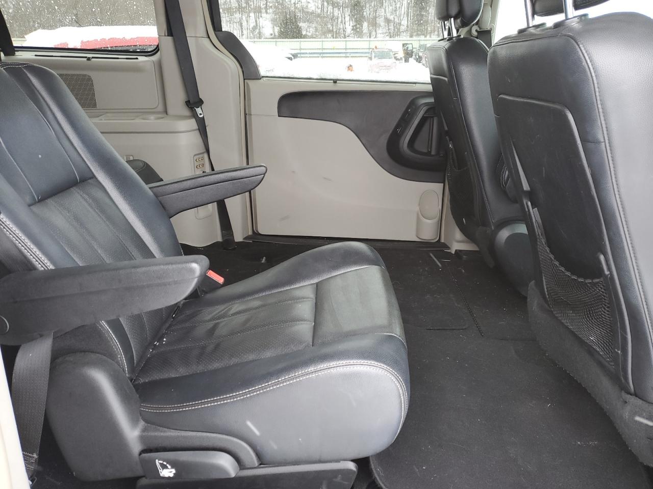 2012 Chrysler Town & Country VIN 2C4RC1CGXCR208281 Copart auction photo, front end damage thumbnail 11