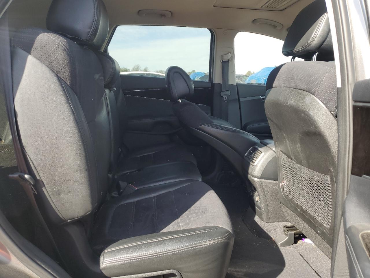 2016 KIA Sorento VIN 5XYPG4A32GG059730 Copart auction photo, front end / minor dent/scratches damage thumbnail 11