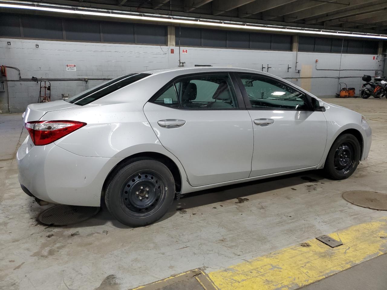 2016 Toyota Corolla VIN 2T1BURHE2GC713046 Copart auction photo, front end / minor dent/scratches damage thumbnail 3