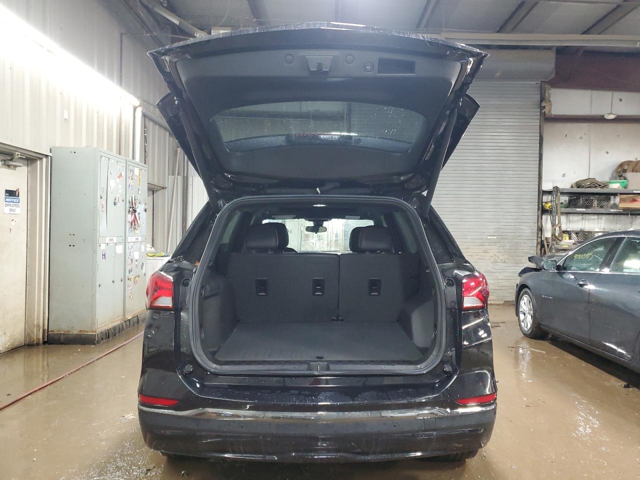 2022 Chevrolet Equinox VIN 2GNAXWEV5N6102584 Copart auction photo, front end / side damage thumbnail 6