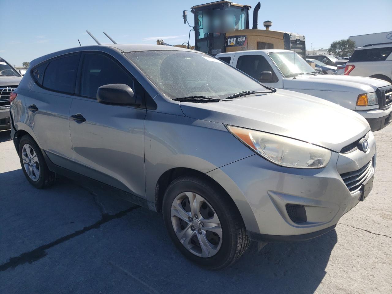 2013 Hyundai Tucson VIN KM8JT3AB3DU706404 Copart auction photo, rear end / minor dent/scratches damage thumbnail 4