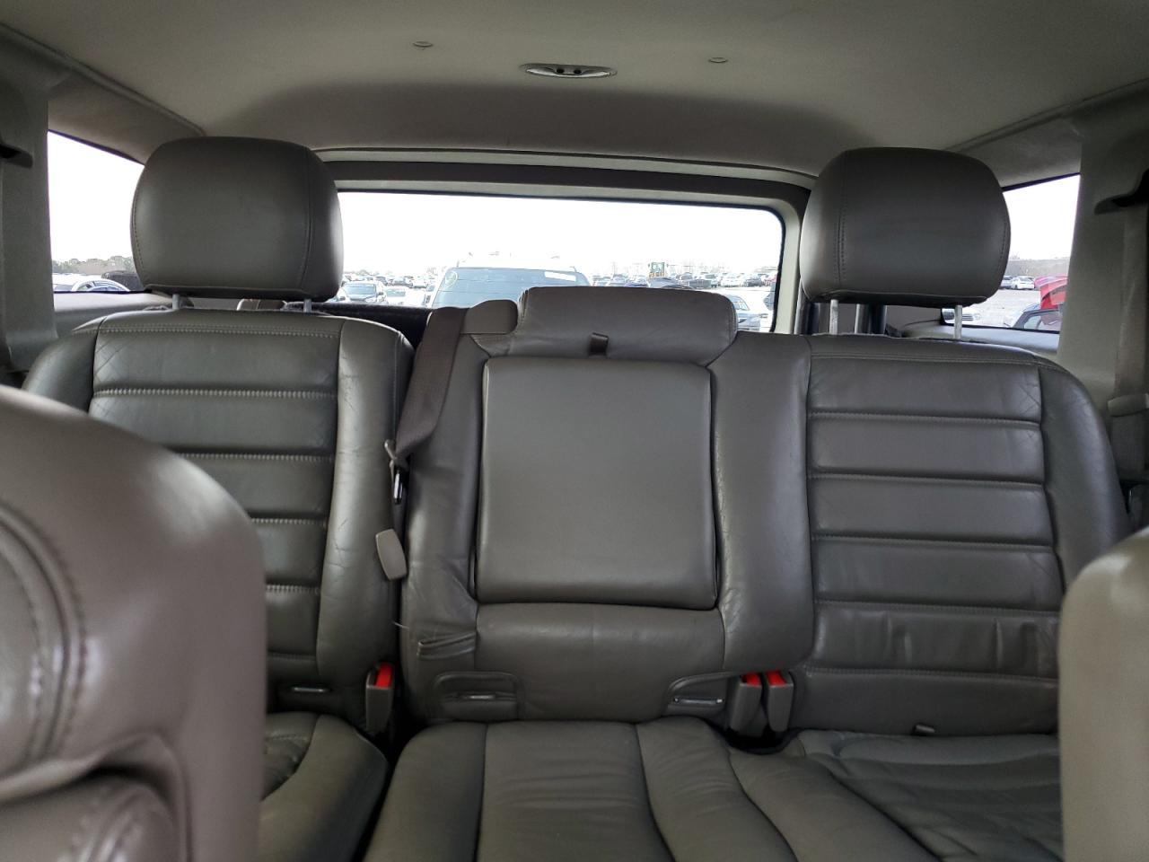 2004 Hummer H2 VIN 5GRGN23U54H118187 Copart auction photo, water/flood / minor dent/scratches damage thumbnail 10
