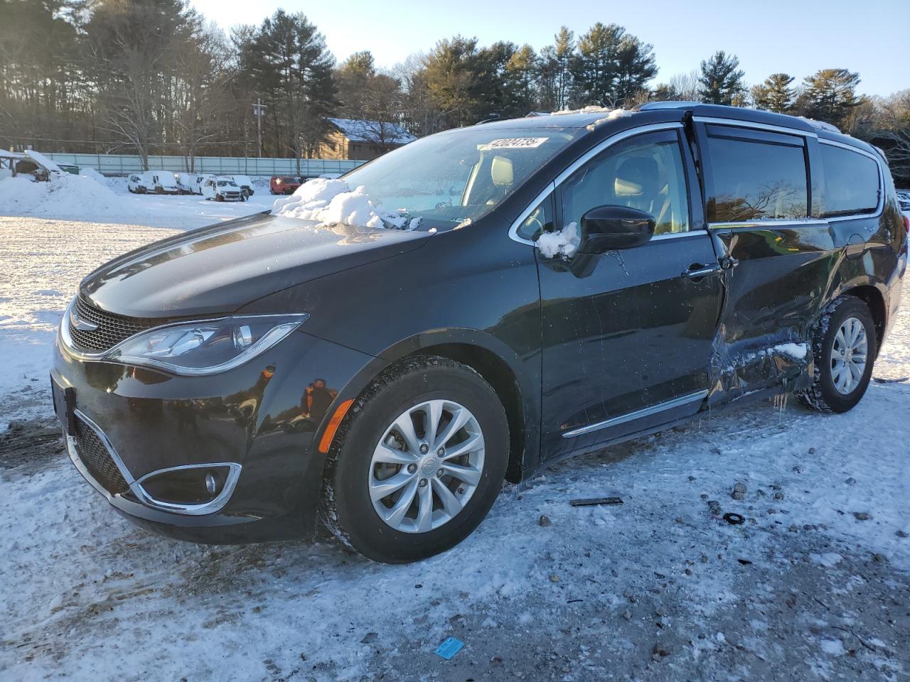 2019 Chrysler Pacifica VIN 2C4RC1BGXKR570367