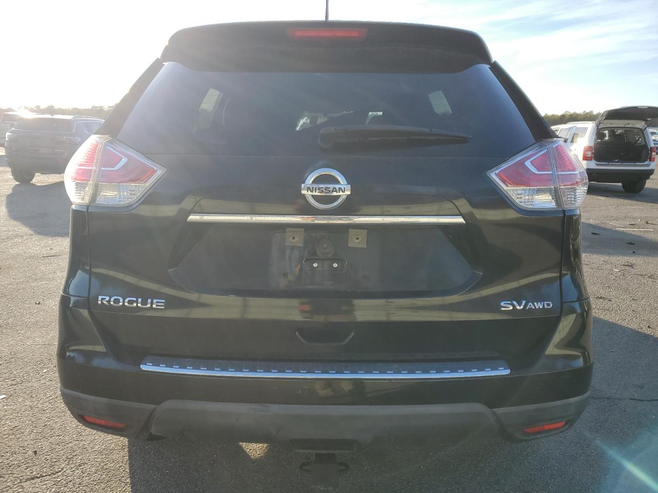 2015 Nissan Rogue VIN KNMAT2MV5FP552042 Copart auction photo, front end / side damage thumbnail 6