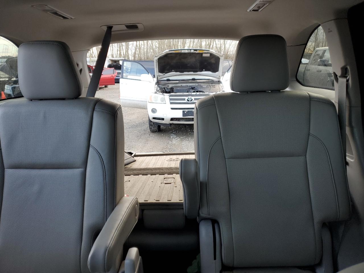 2019 Toyota Highlander VIN 5TDDGRFH8KS059067 Copart auction photo, front end damage thumbnail 10