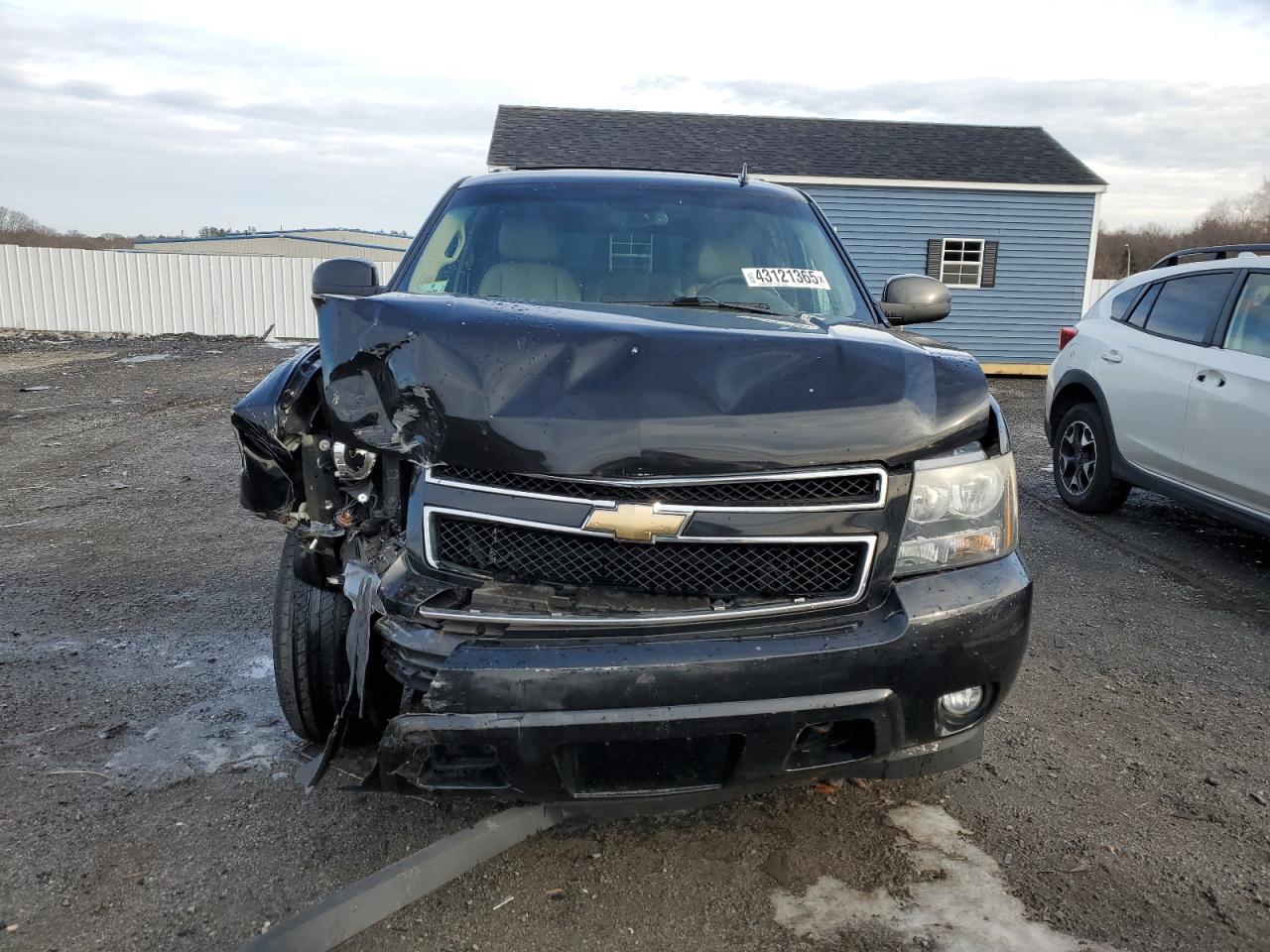 2009 Chevrolet Suburban VIN 1GNFK26359R300795 Copart auction photo, front end damage thumbnail 5
