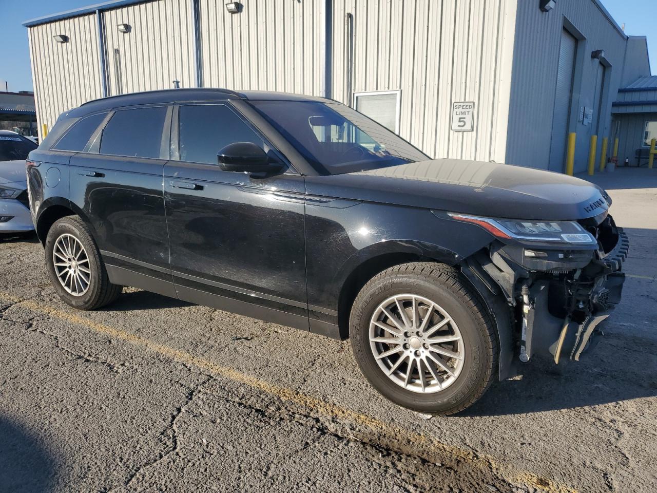 2019 Land Rover Range Rover VIN SALYA2EX0KA791007 Copart auction photo, front end / side damage thumbnail 4