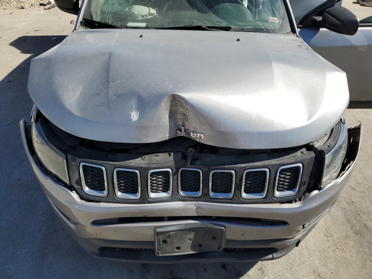 2018 Jeep Compass VIN 3C4NJCAB5JT240637 Copart auction photo, front end / mechanical damage thumbnail 13